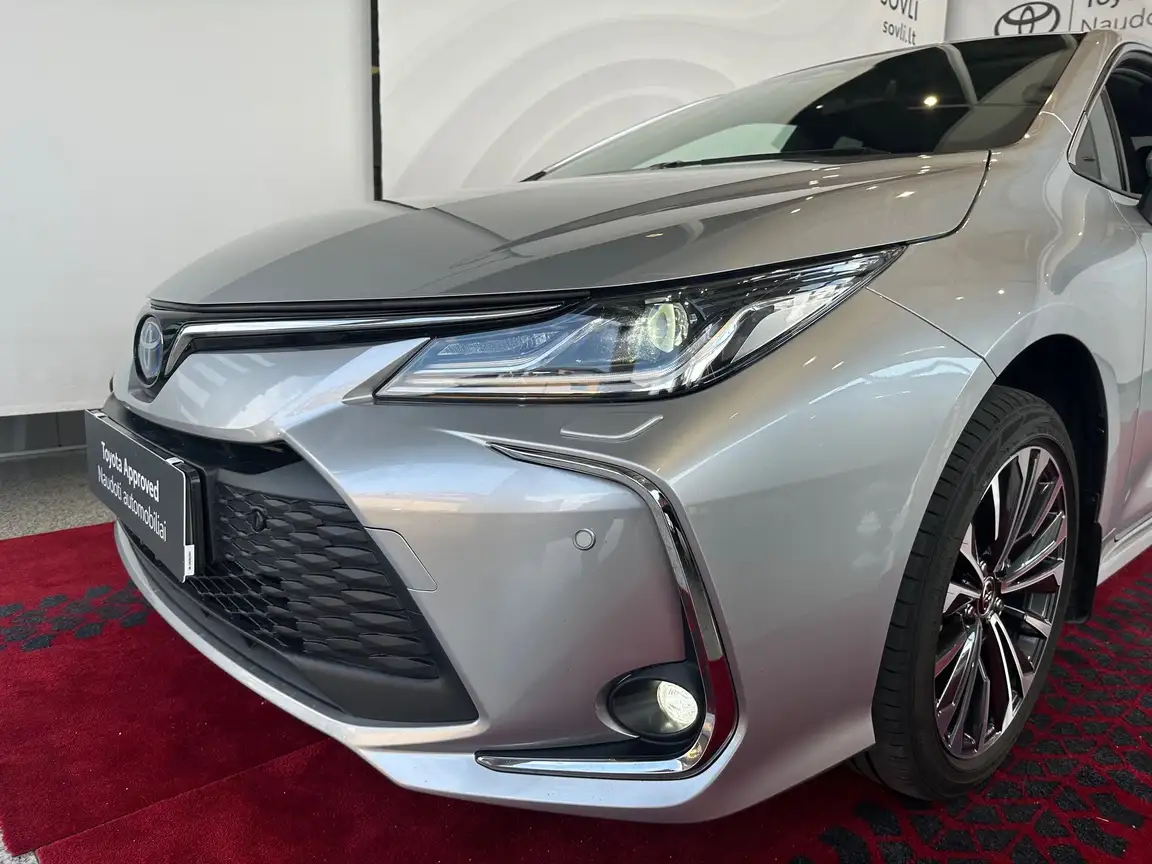 TOYOTA COROLLA