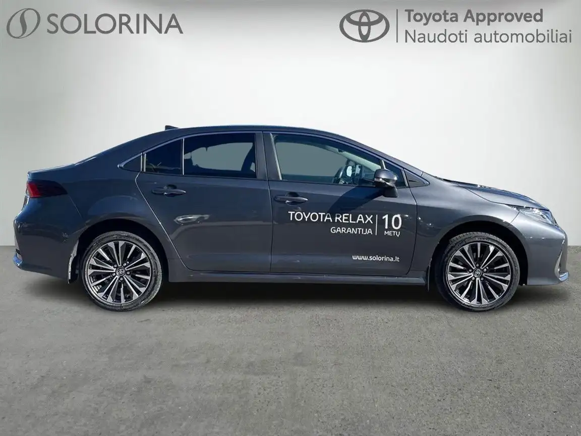 TOYOTA COROLLA