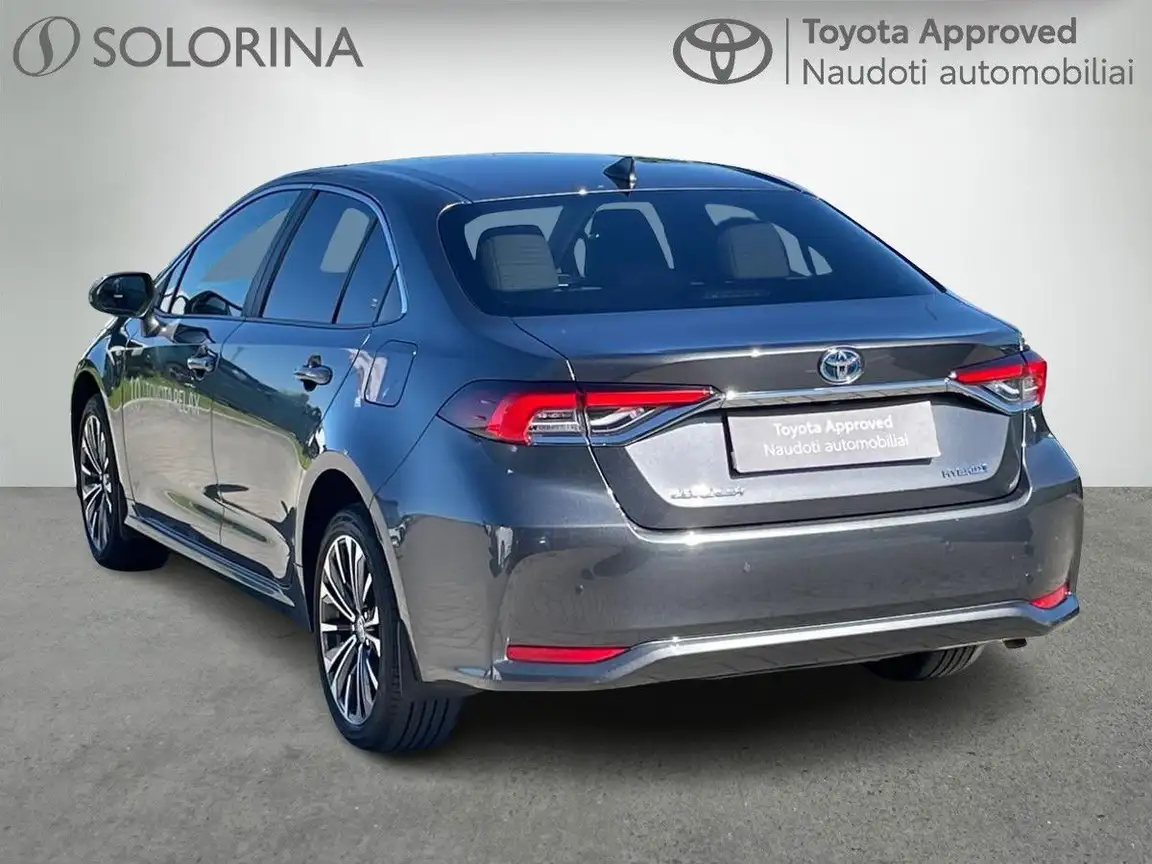 TOYOTA COROLLA
