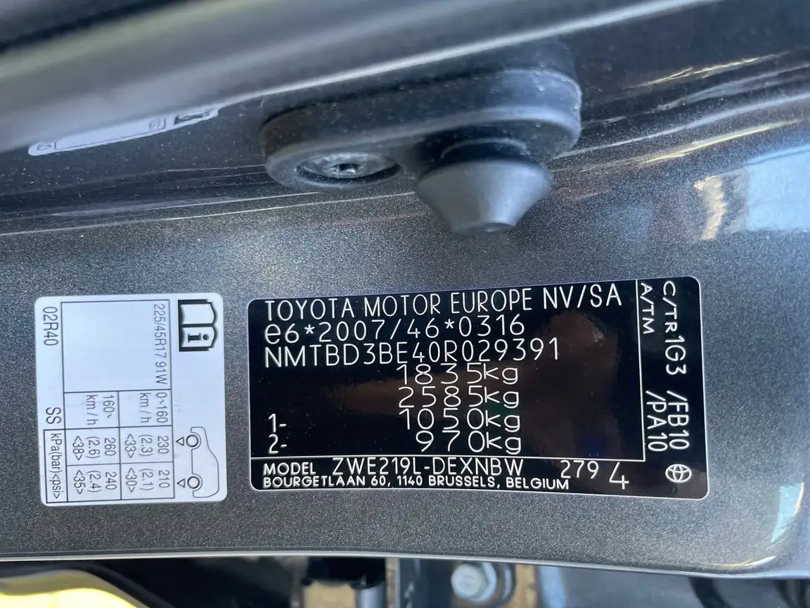TOYOTA COROLLA