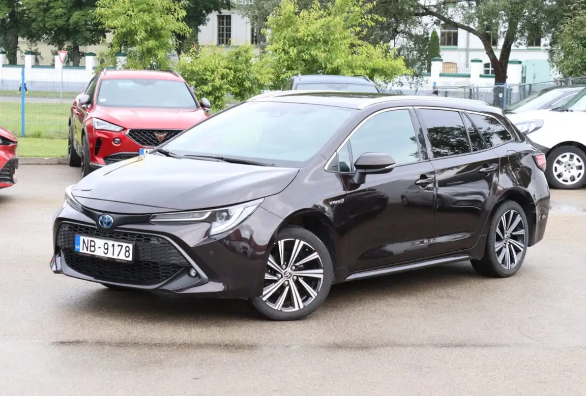 TOYOTA COROLLA