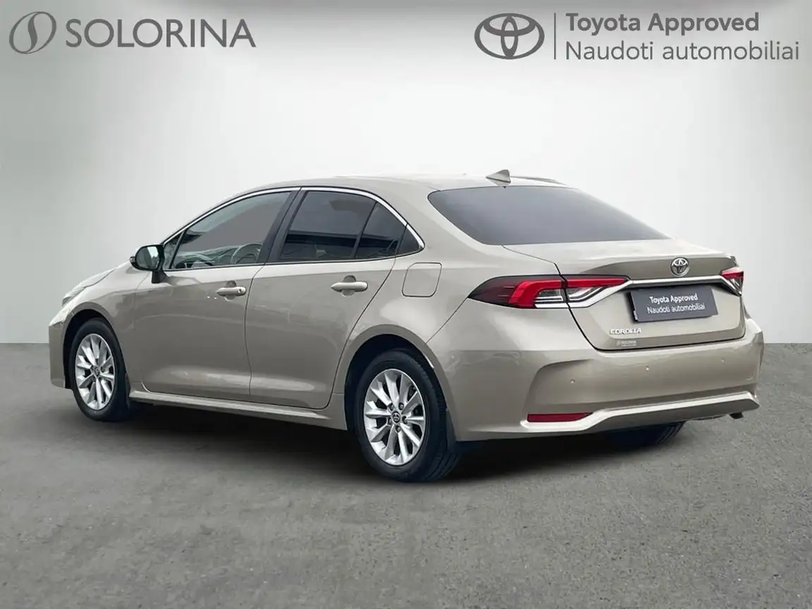 TOYOTA COROLLA