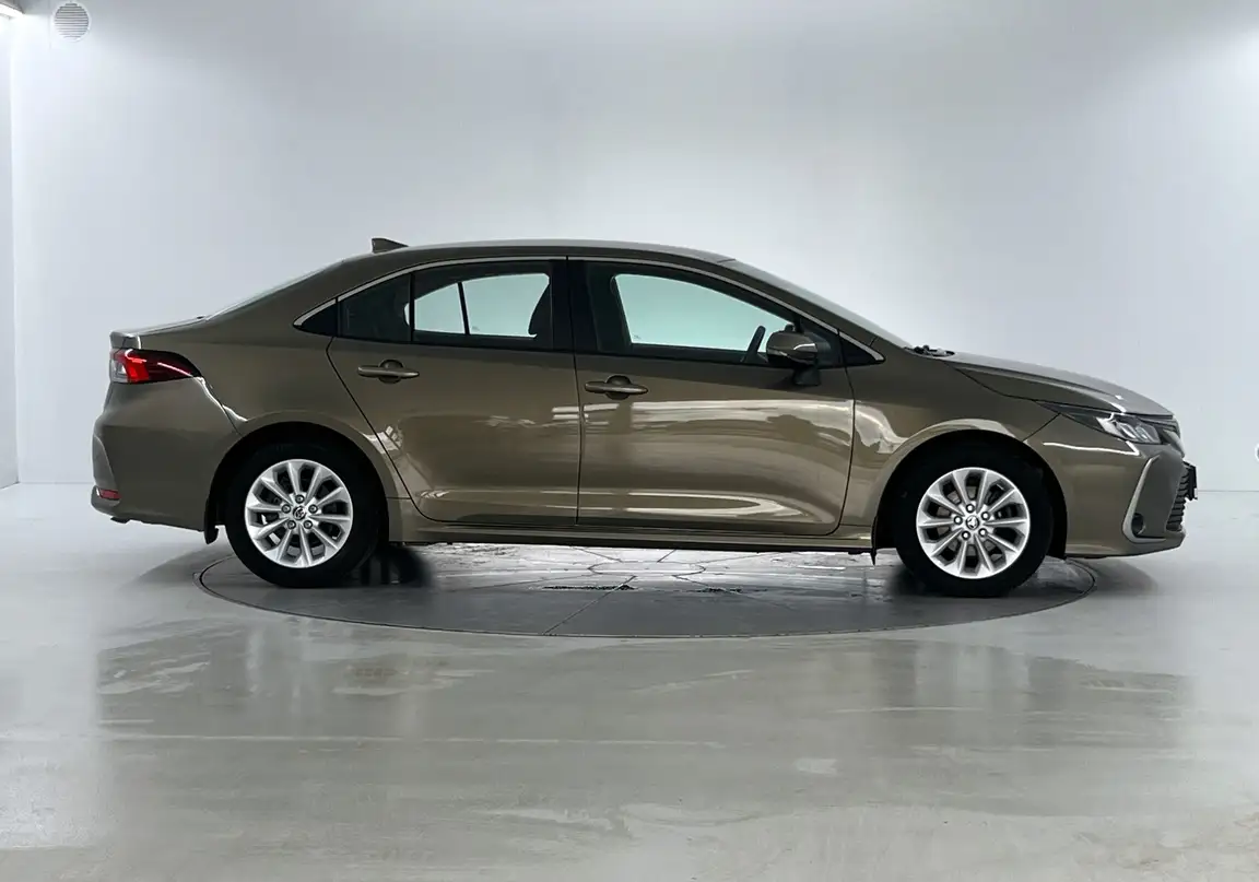 TOYOTA COROLLA
