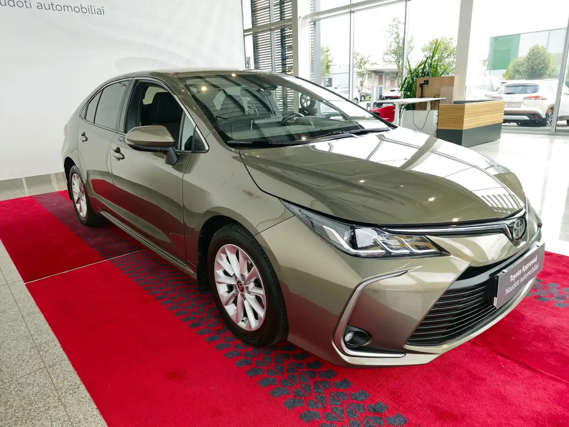 TOYOTA COROLLA