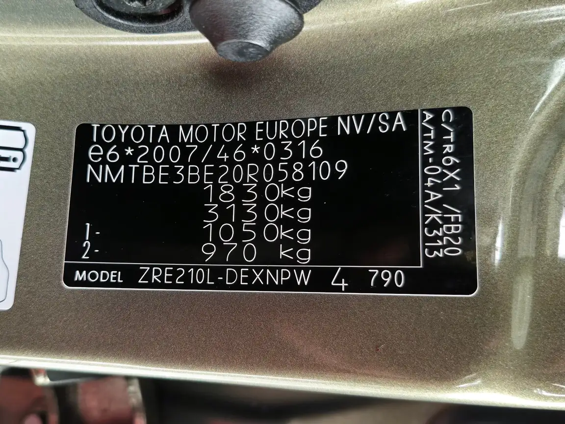 TOYOTA COROLLA