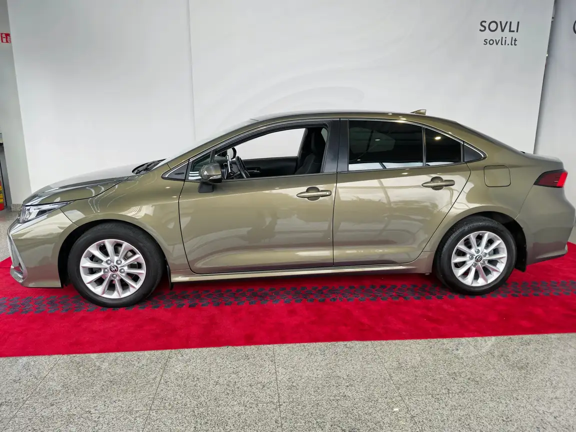 TOYOTA COROLLA