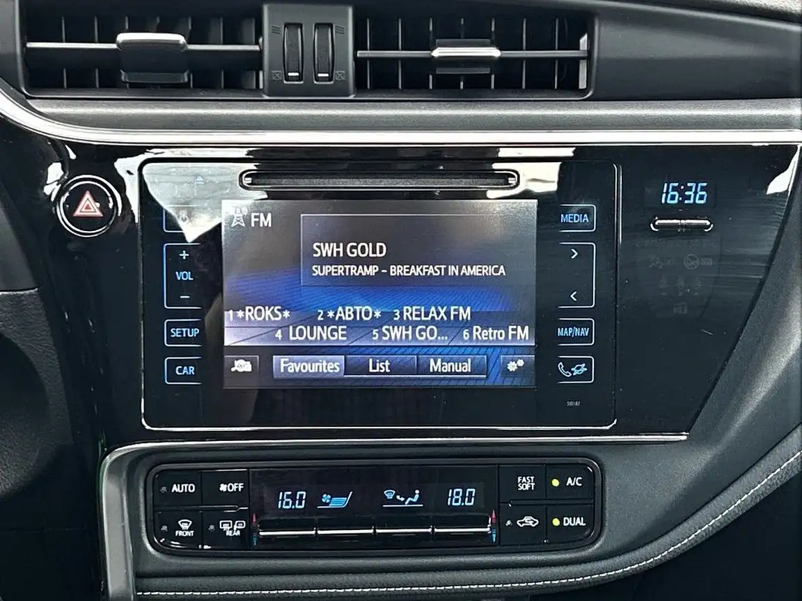 TOYOTA COROLLA