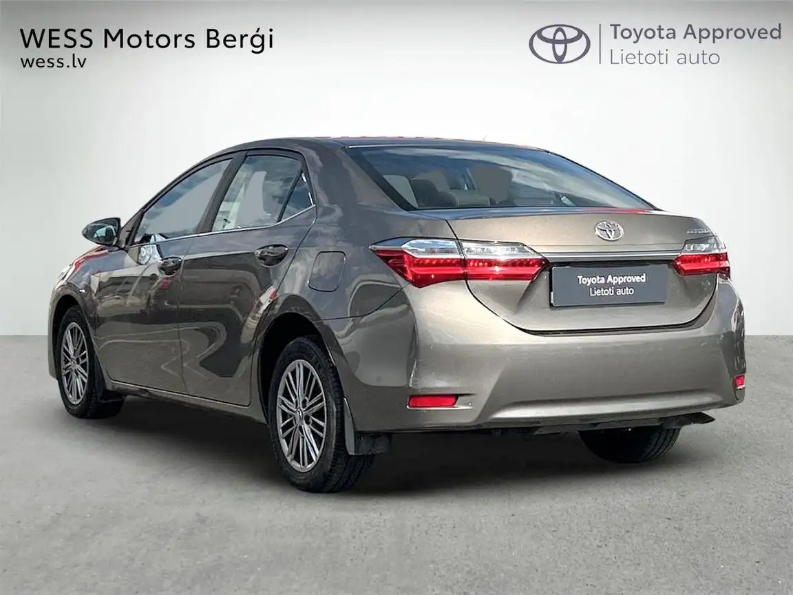 TOYOTA COROLLA