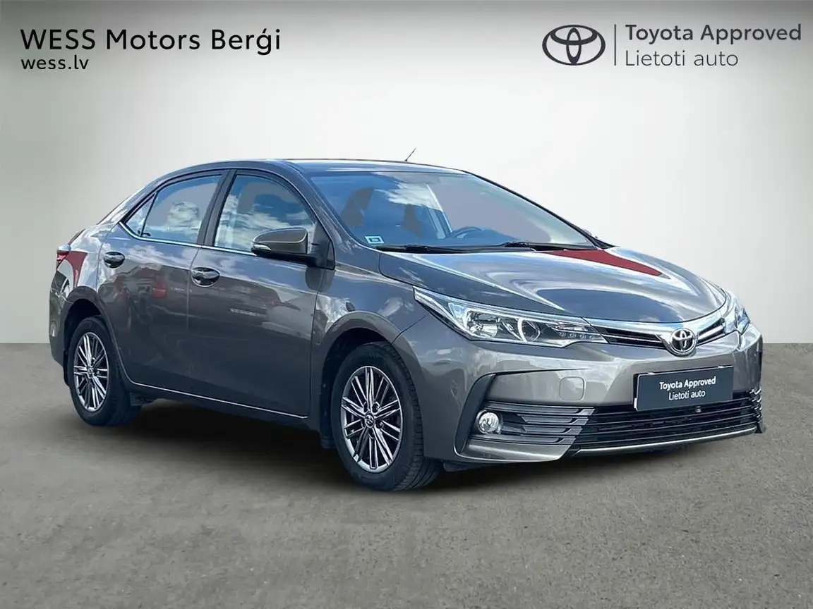 TOYOTA COROLLA