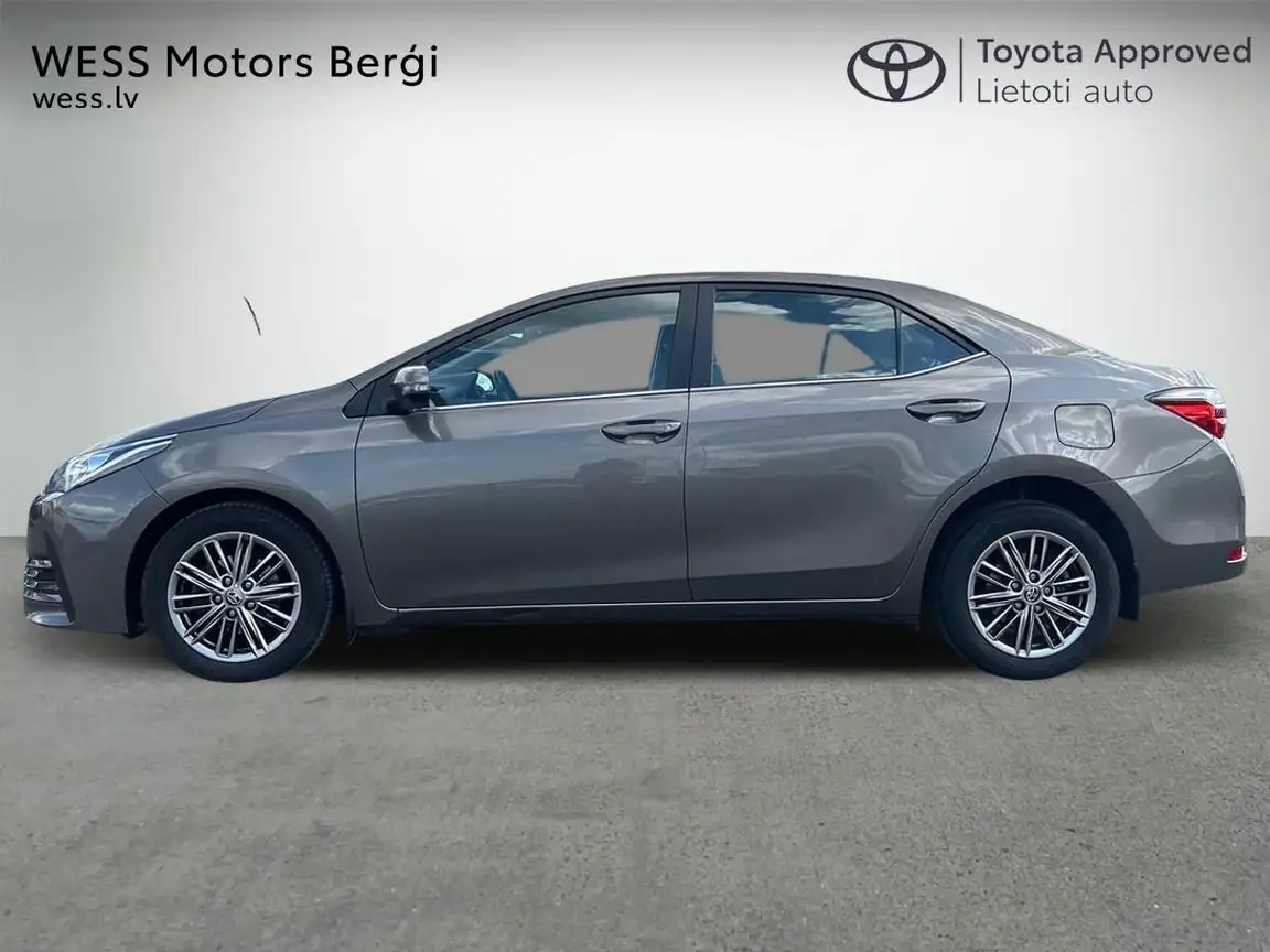 TOYOTA COROLLA