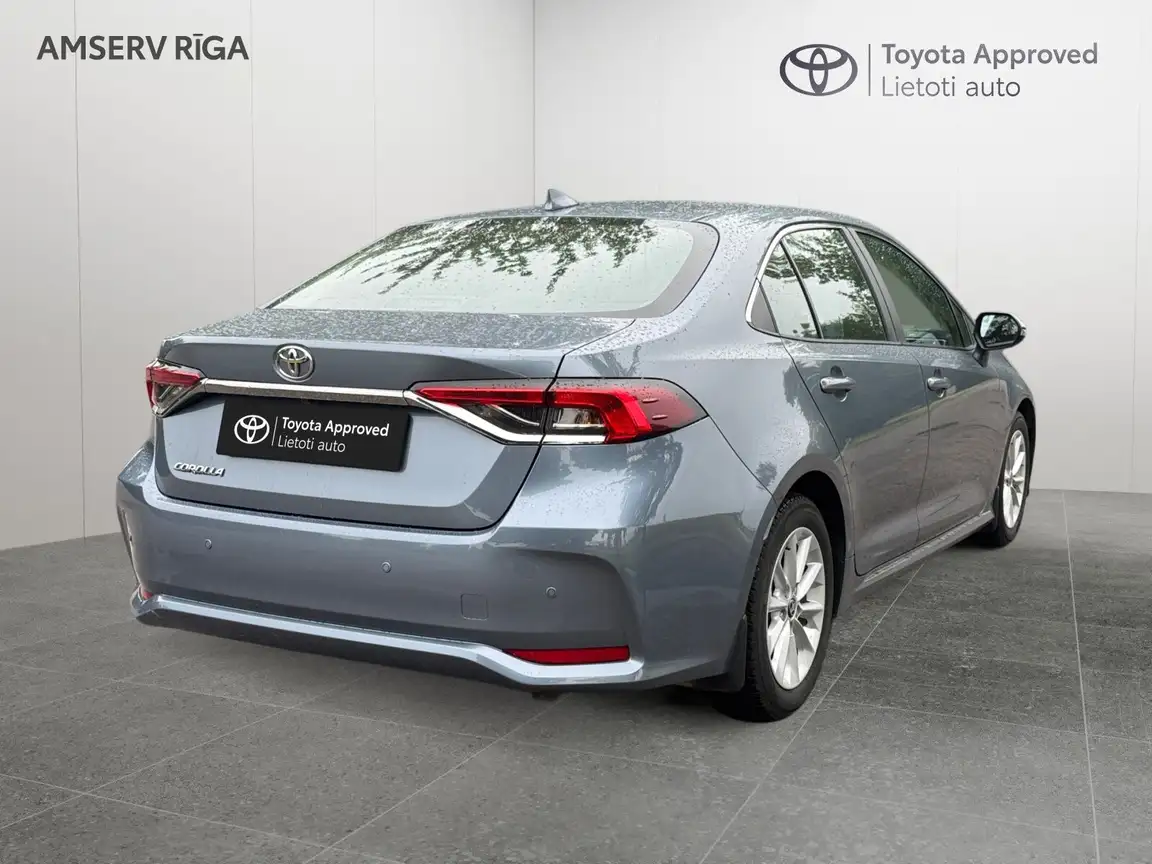 TOYOTA COROLLA