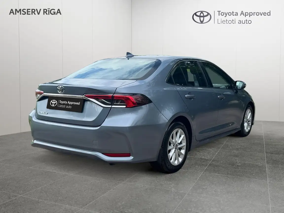 TOYOTA COROLLA