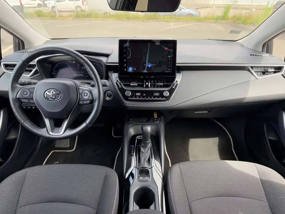 TOYOTA COROLLA