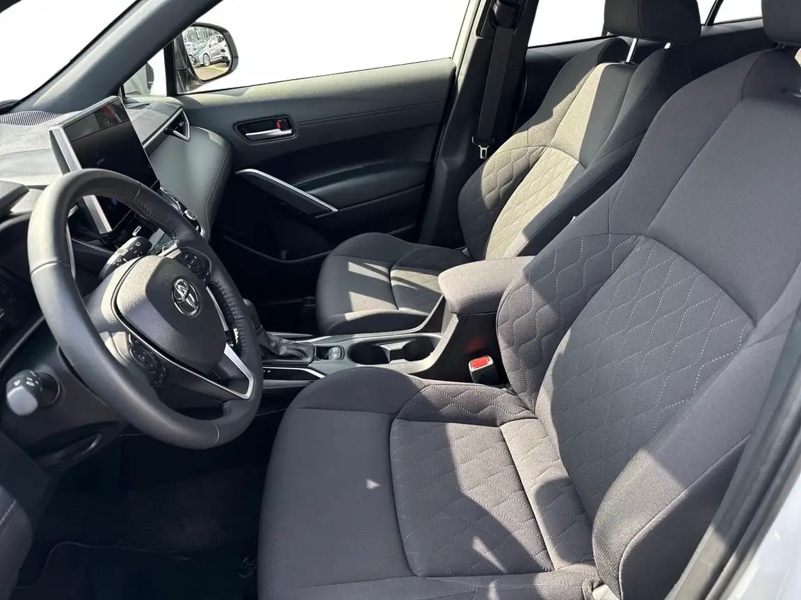 TOYOTA COROLLA CROSS