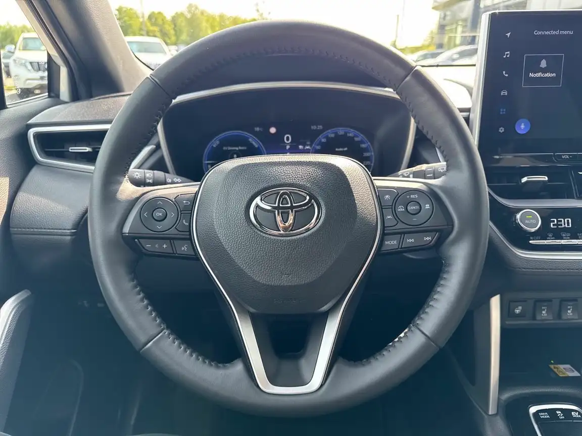 TOYOTA COROLLA CROSS