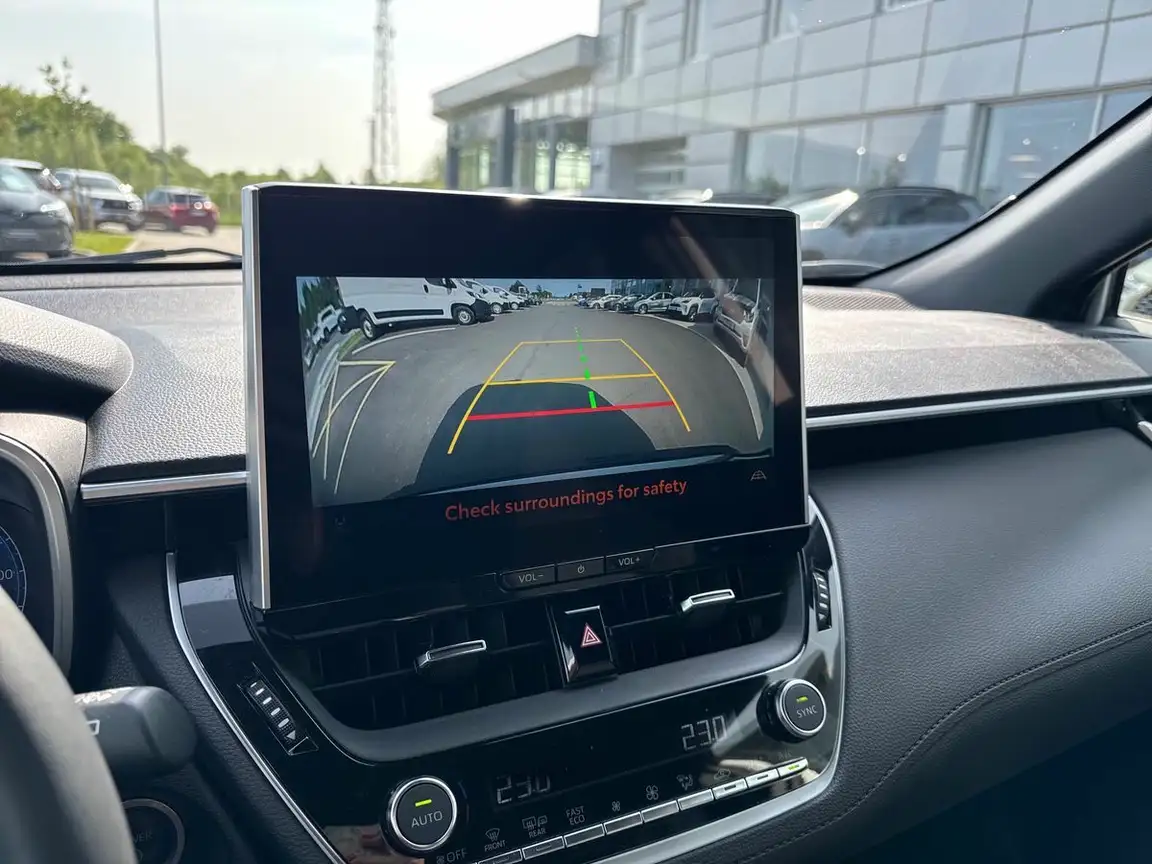 TOYOTA COROLLA CROSS