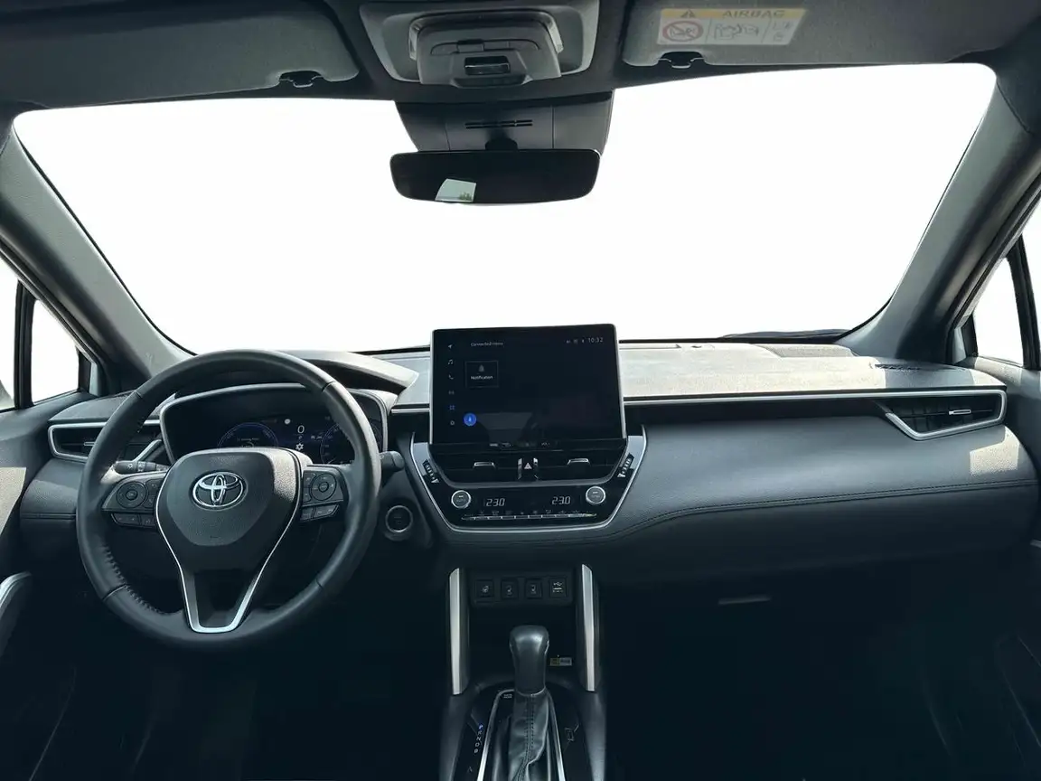 TOYOTA COROLLA CROSS