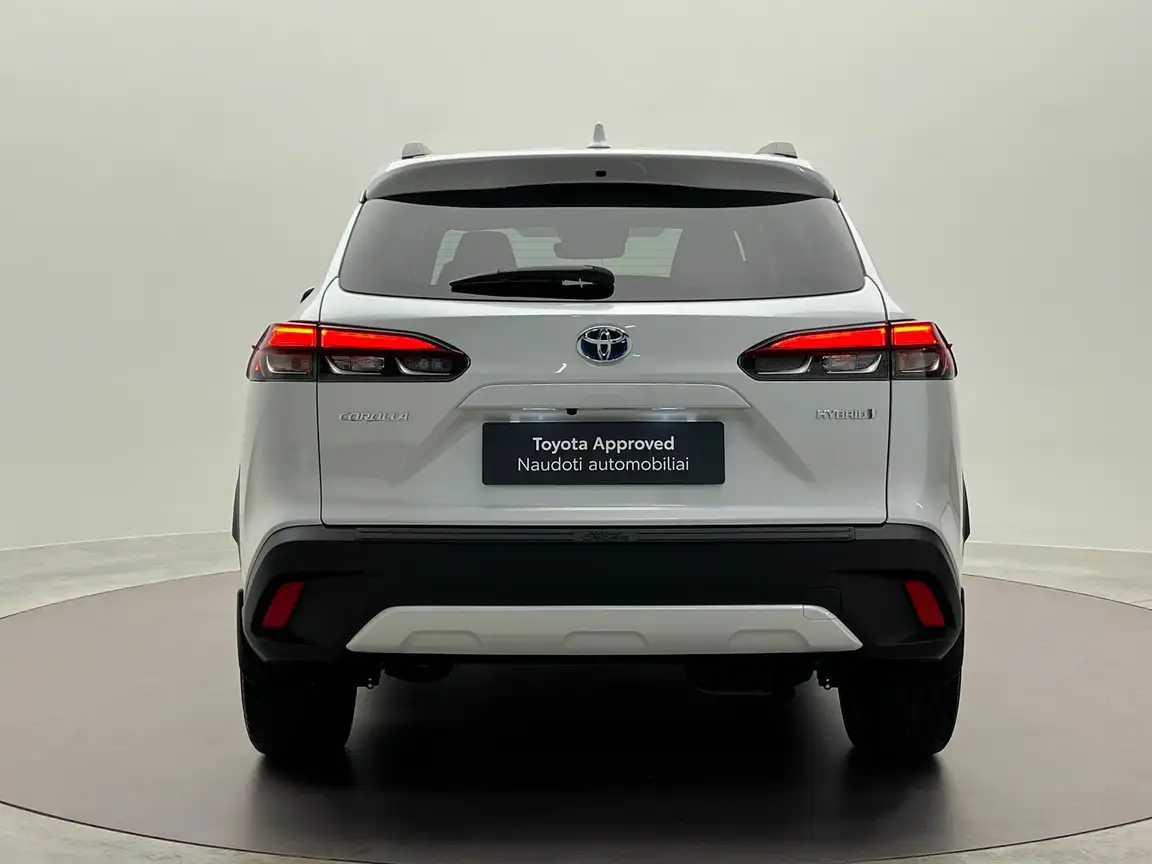 TOYOTA COROLLA CROSS