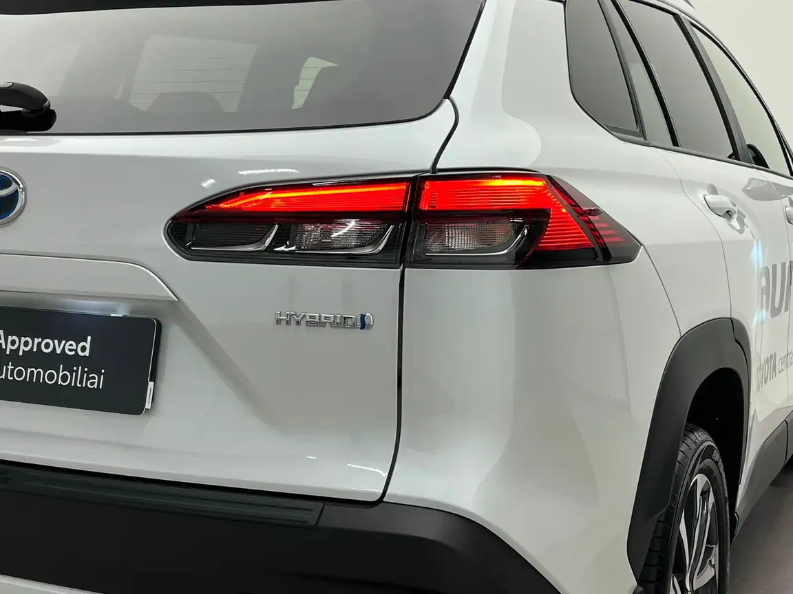 TOYOTA COROLLA CROSS