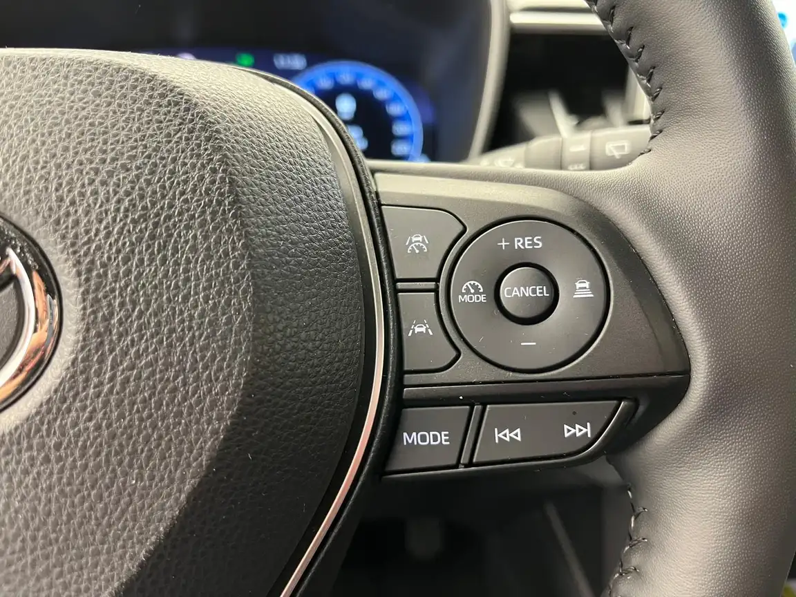 TOYOTA COROLLA CROSS