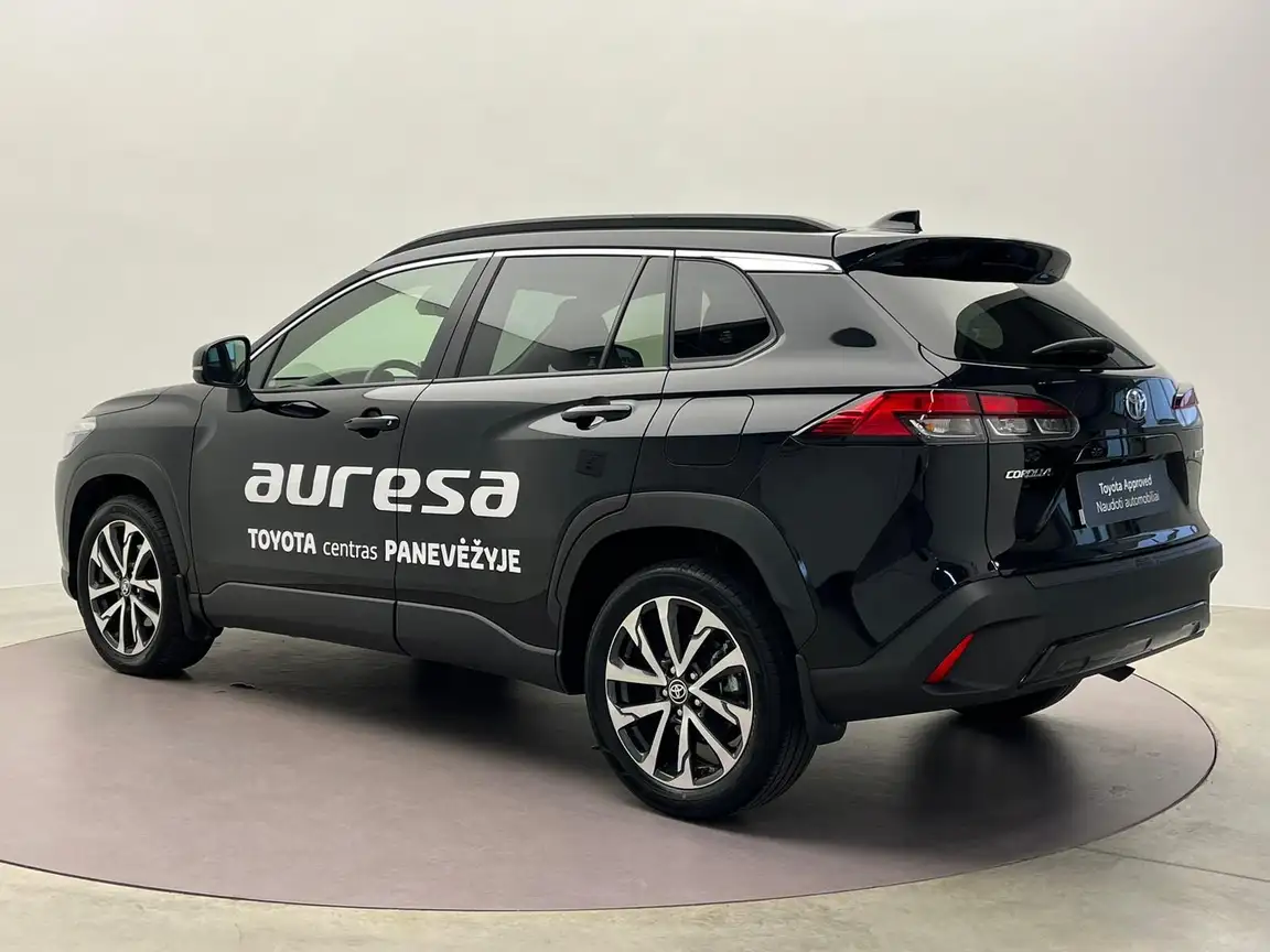 TOYOTA COROLLA CROSS