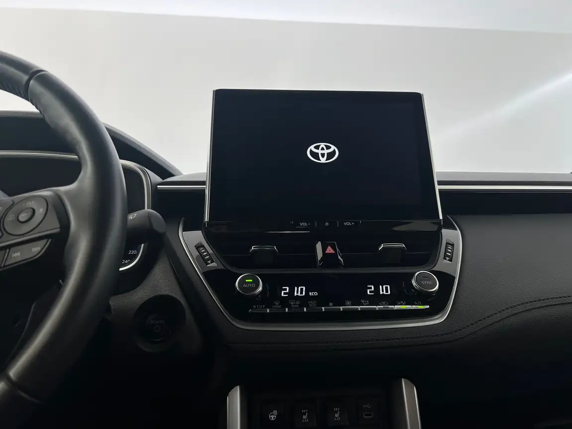 TOYOTA COROLLA CROSS