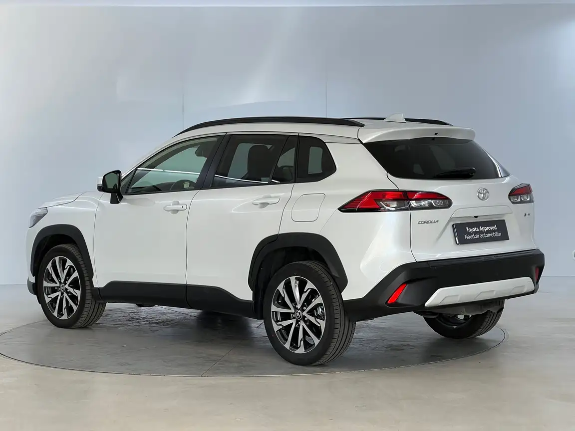 TOYOTA COROLLA CROSS