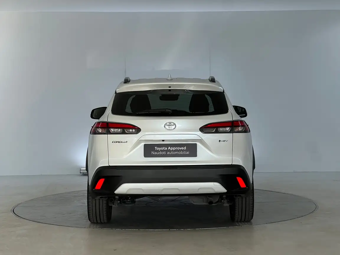 TOYOTA COROLLA CROSS