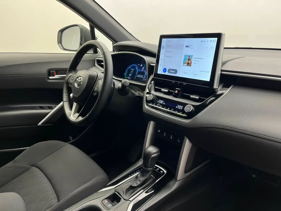 TOYOTA COROLLA CROSS