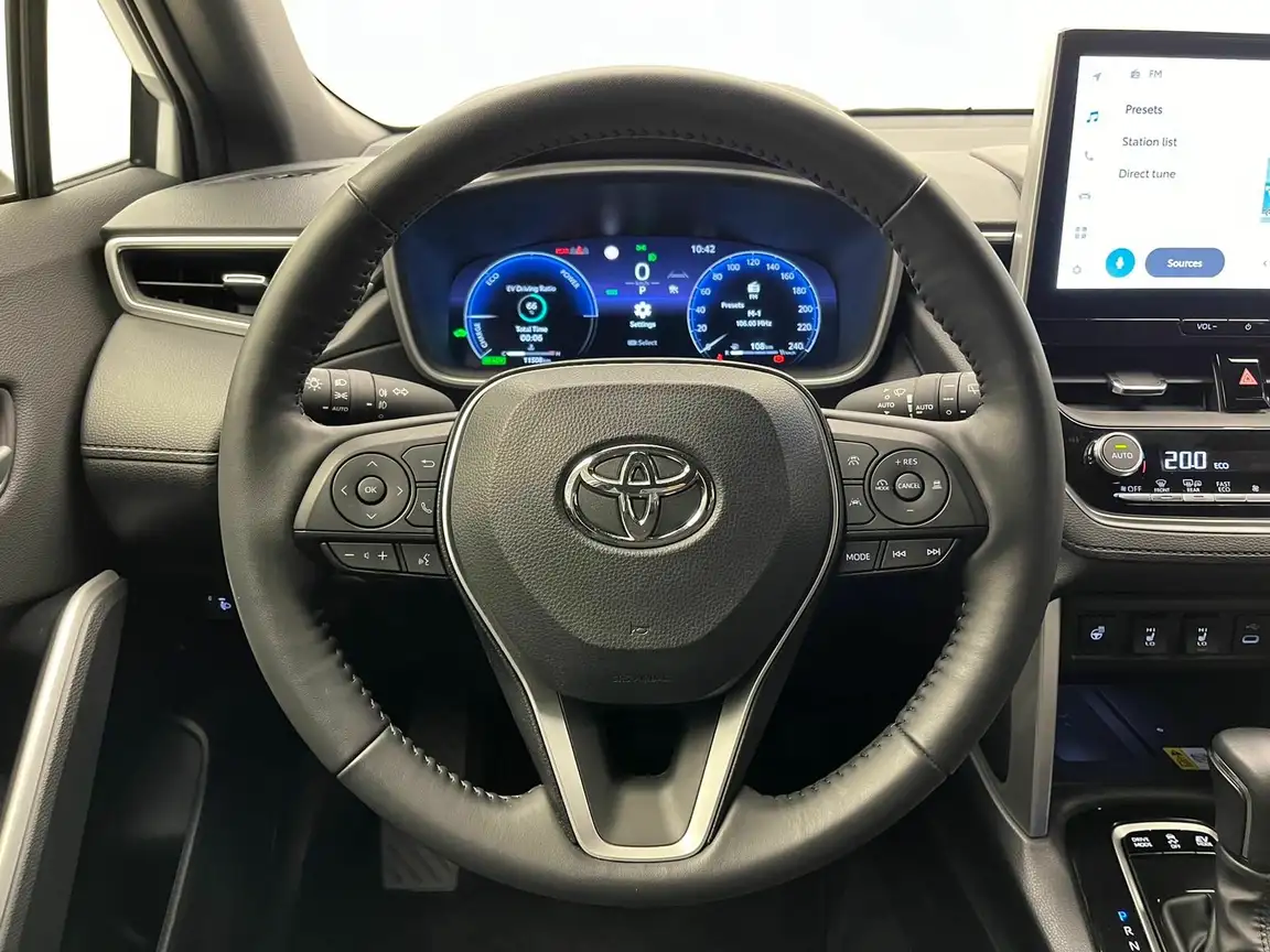 TOYOTA COROLLA CROSS