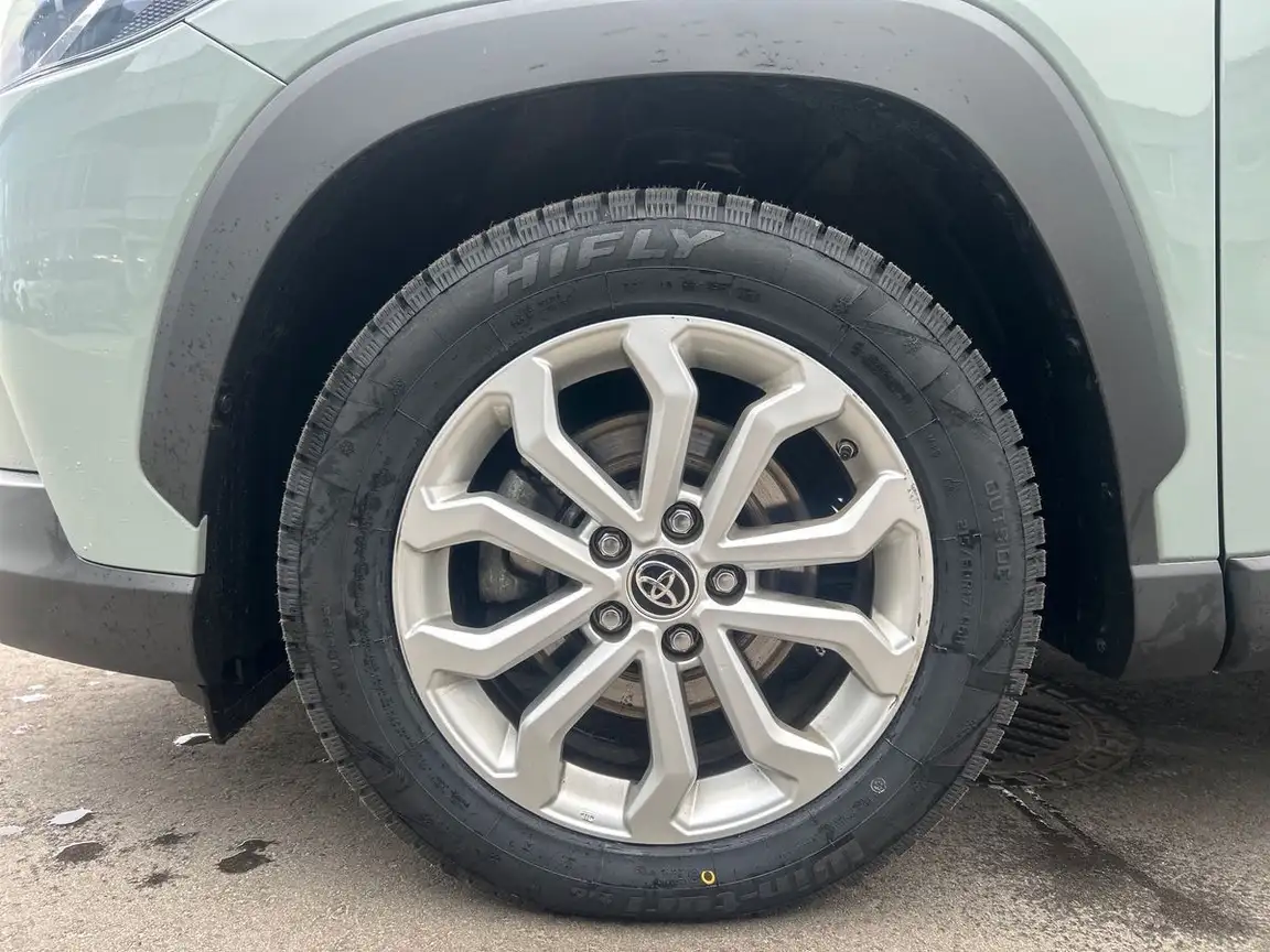 TOYOTA COROLLA CROSS