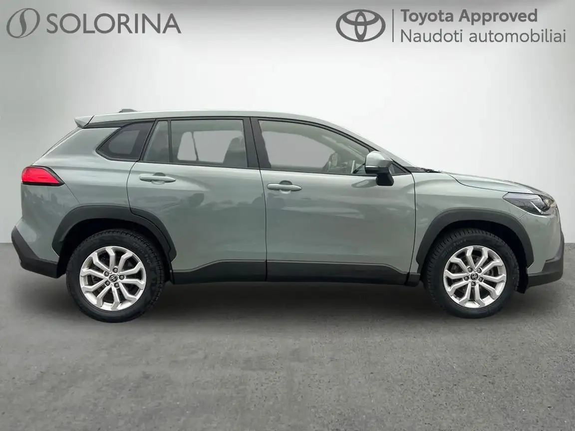 TOYOTA COROLLA CROSS