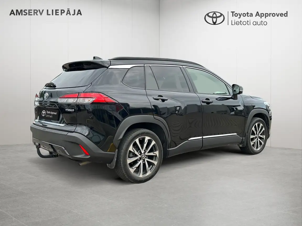 TOYOTA COROLLA CROSS