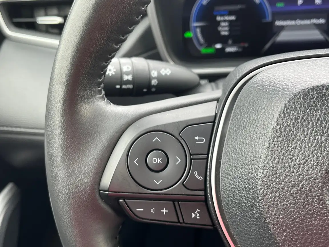 TOYOTA COROLLA CROSS