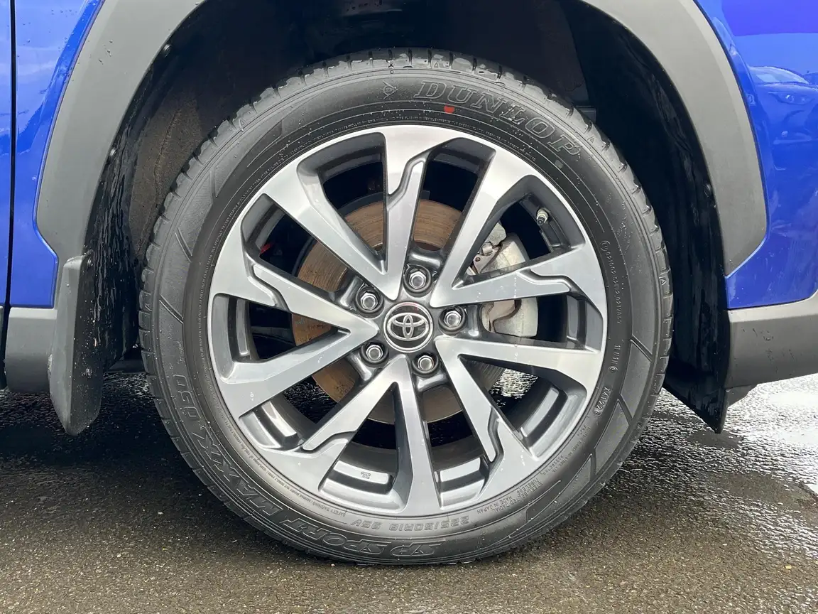 TOYOTA COROLLA CROSS