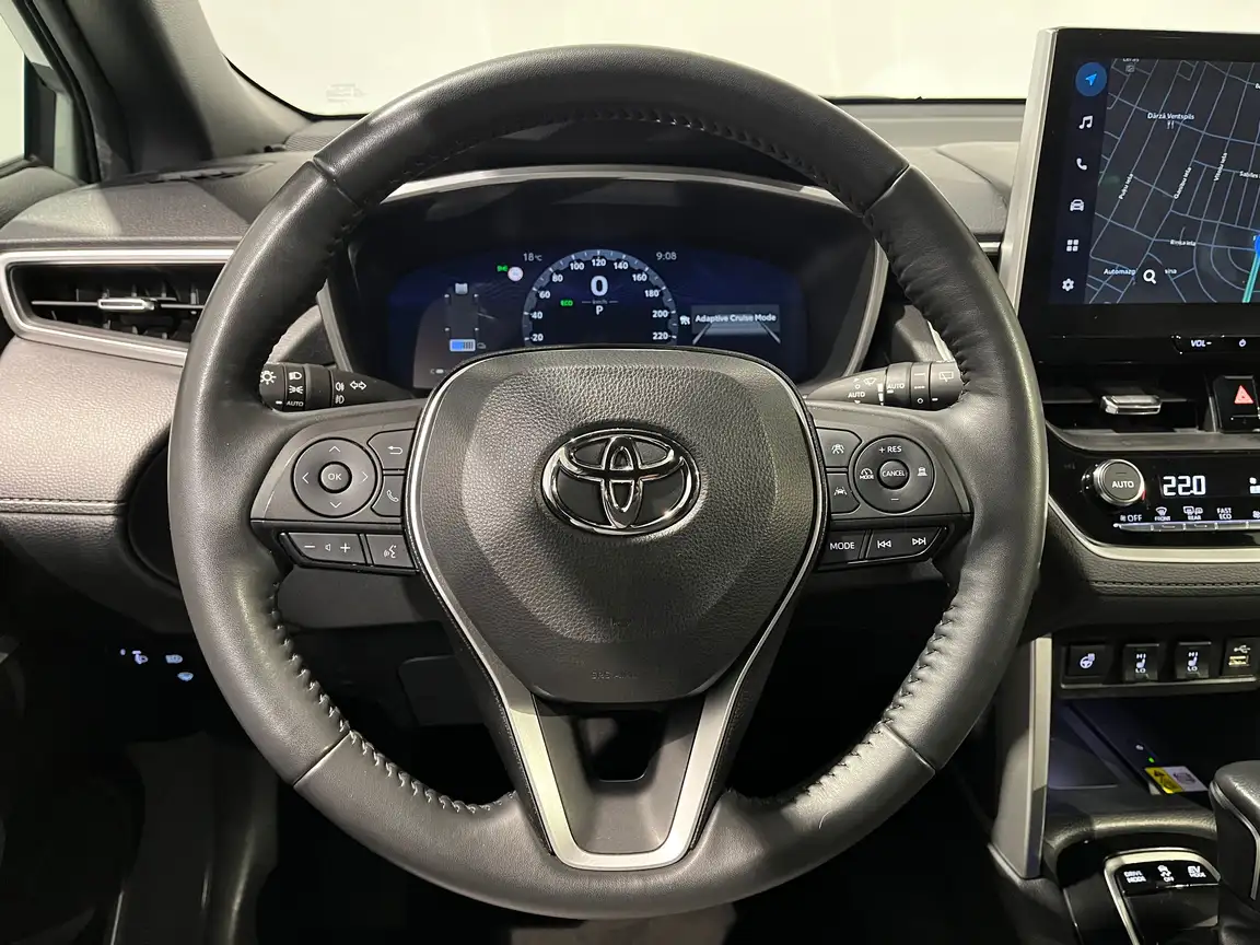 TOYOTA COROLLA CROSS