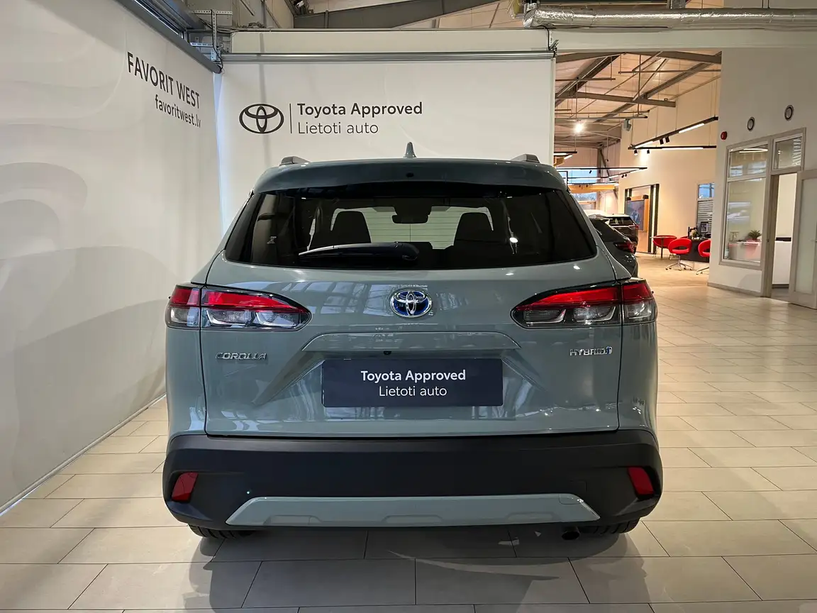 TOYOTA COROLLA CROSS