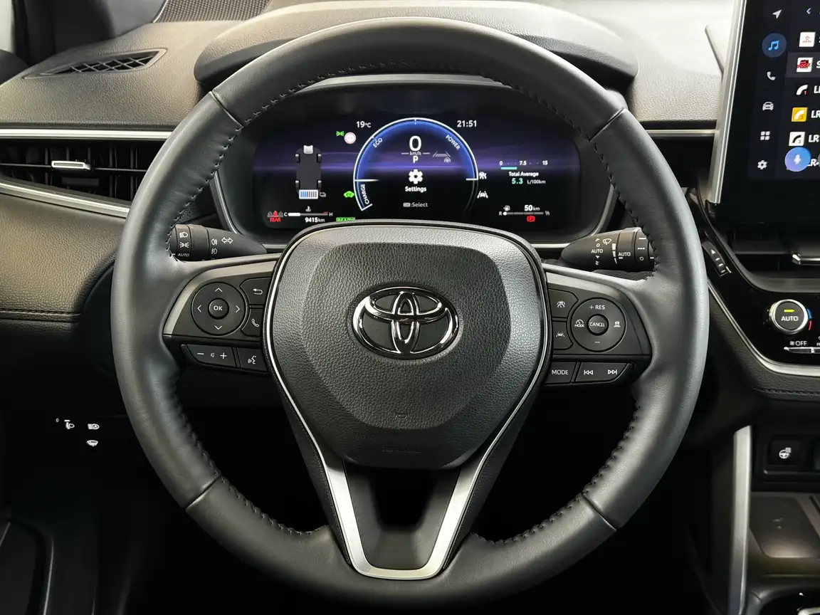 TOYOTA COROLLA CROSS