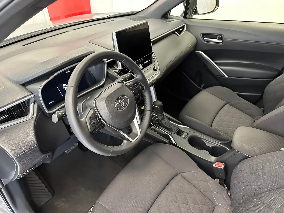 TOYOTA COROLLA CROSS