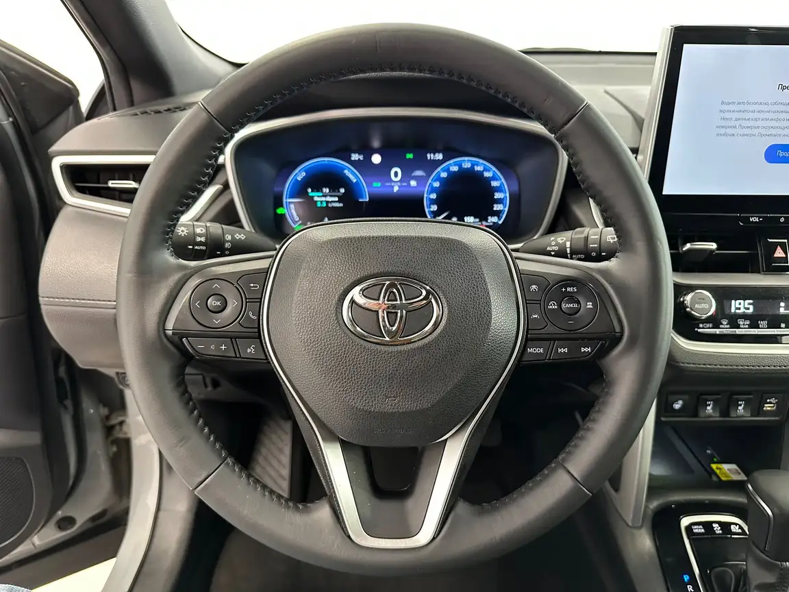 TOYOTA COROLLA CROSS