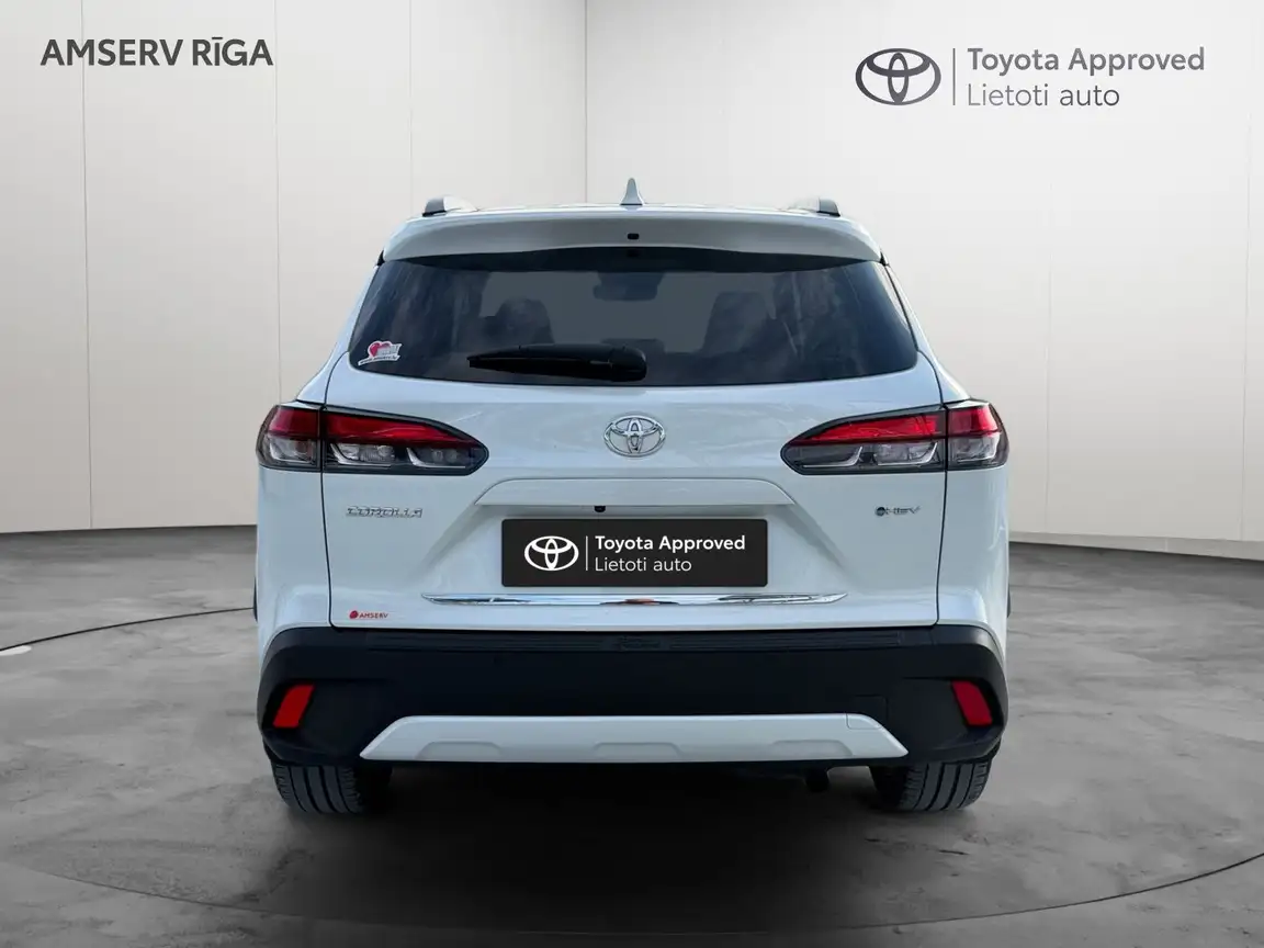 TOYOTA COROLLA CROSS