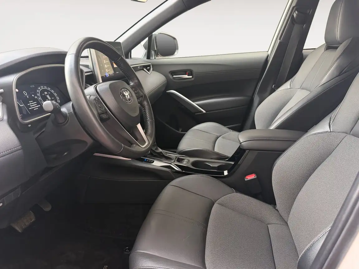 TOYOTA COROLLA CROSS