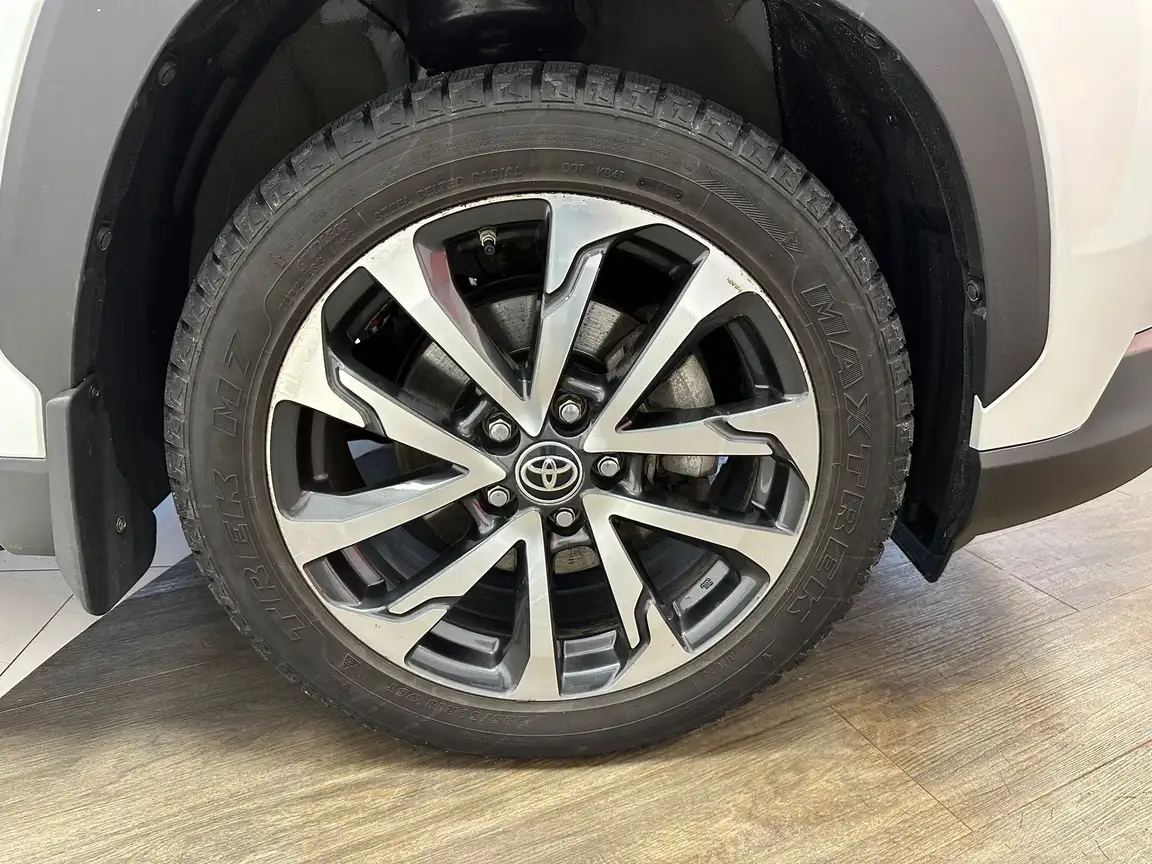 TOYOTA COROLLA CROSS