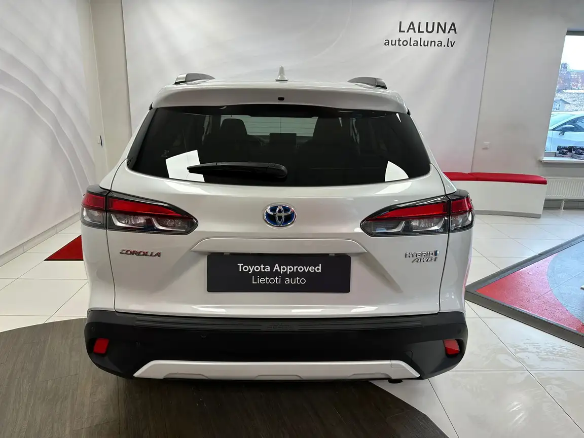 TOYOTA COROLLA CROSS