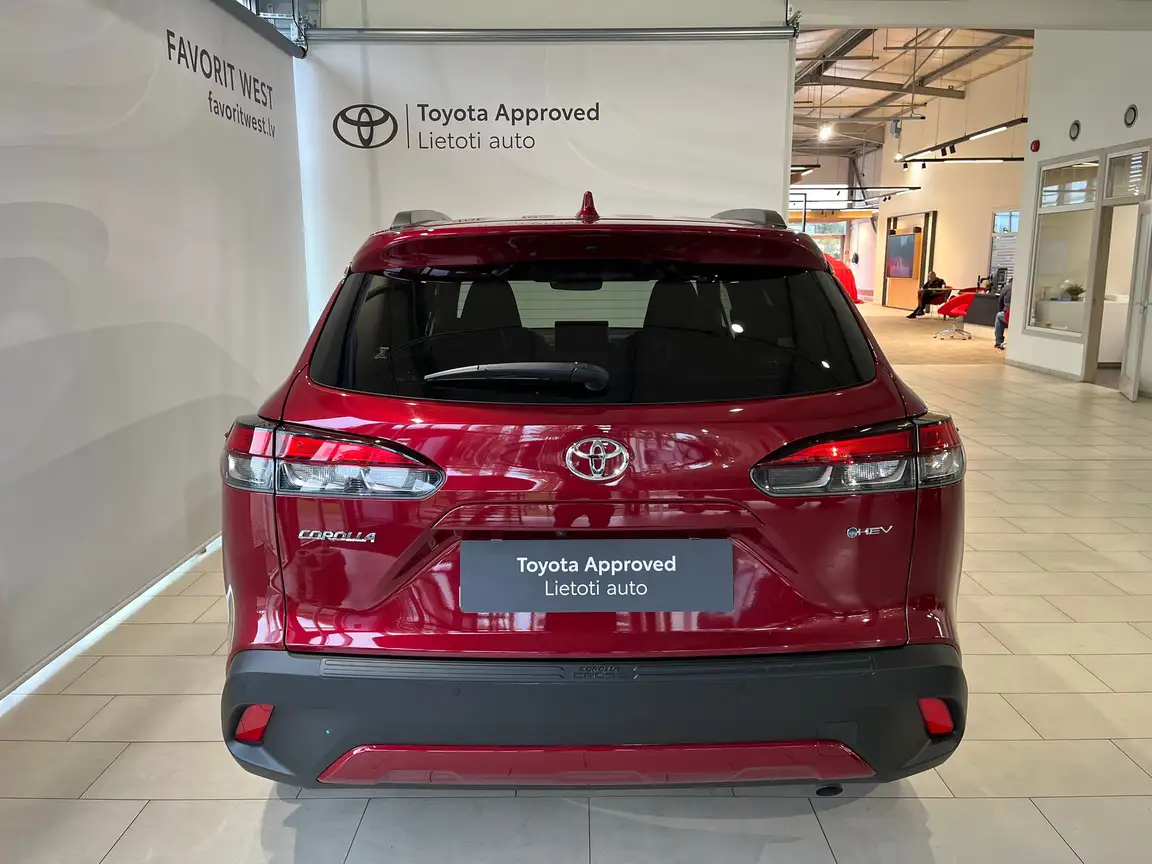 TOYOTA COROLLA CROSS