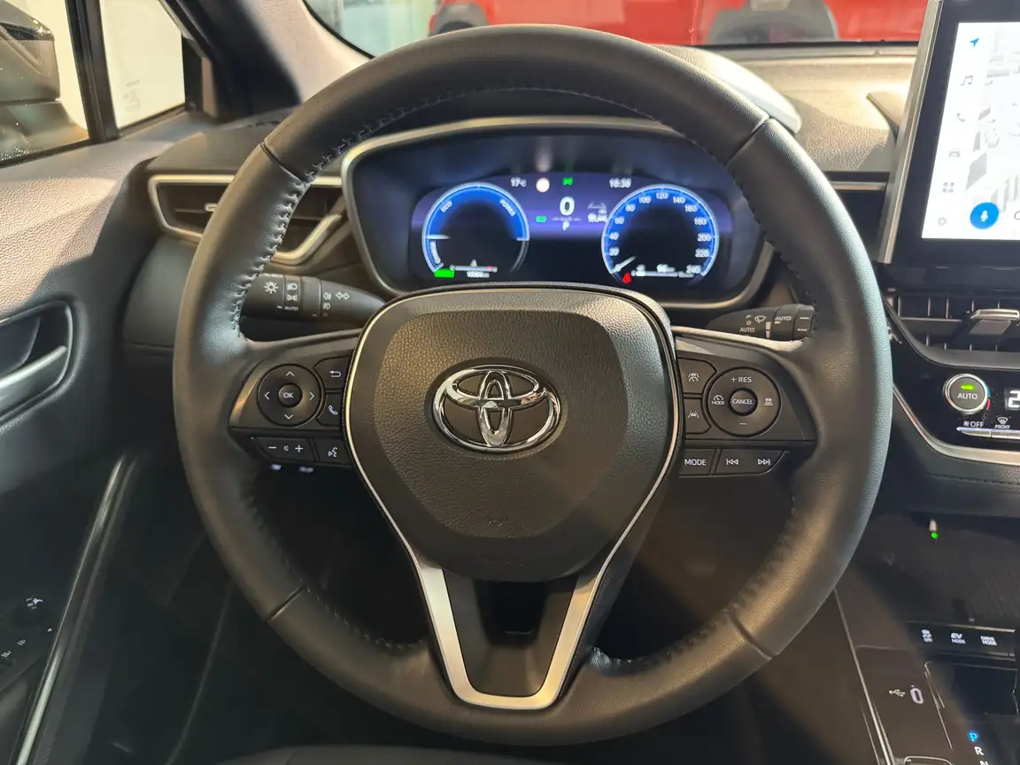 TOYOTA COROLLA CROSS
