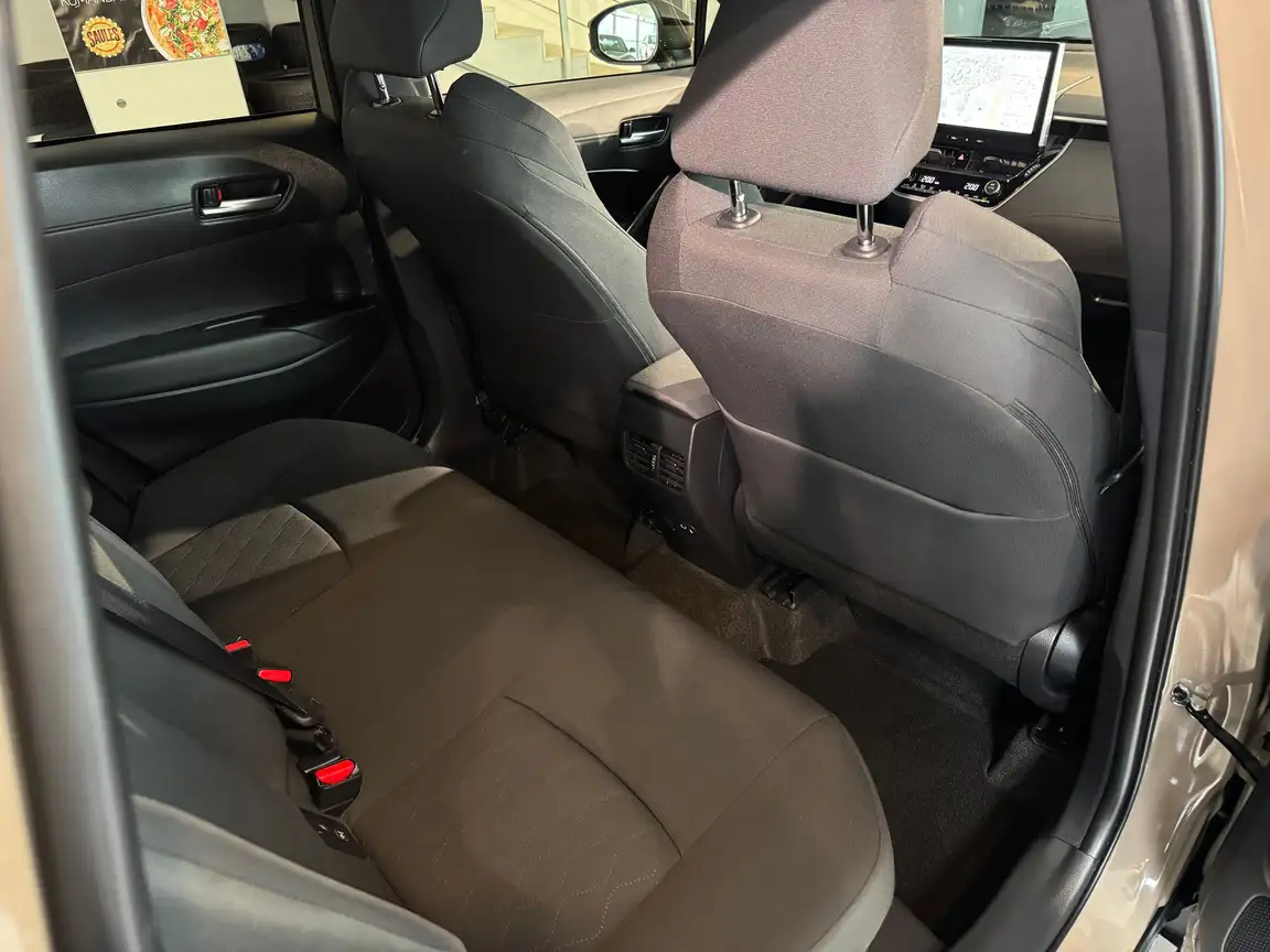 TOYOTA COROLLA CROSS