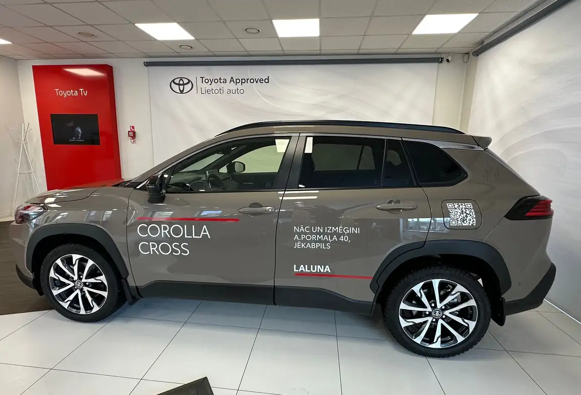 TOYOTA COROLLA CROSS