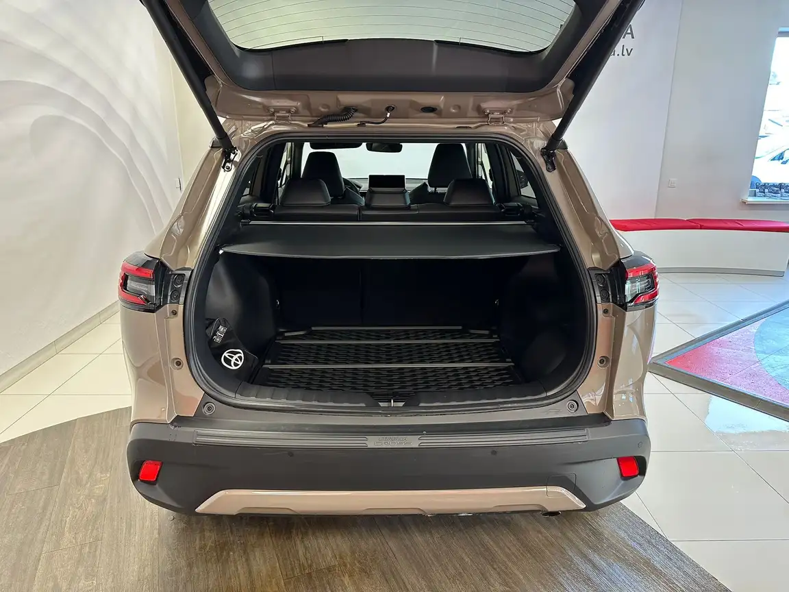 TOYOTA COROLLA CROSS