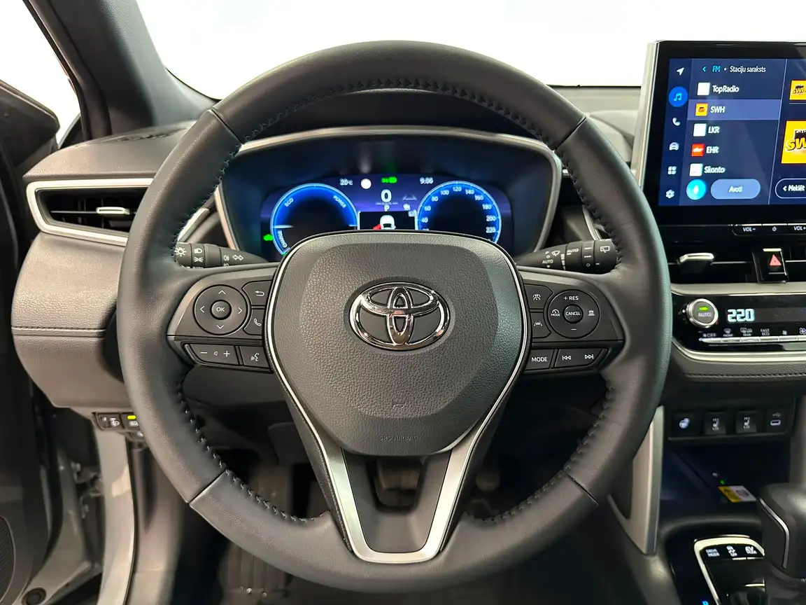 TOYOTA COROLLA CROSS